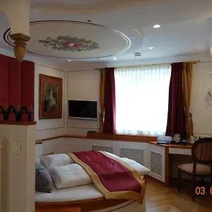Haus Sanz Pensiune Viena